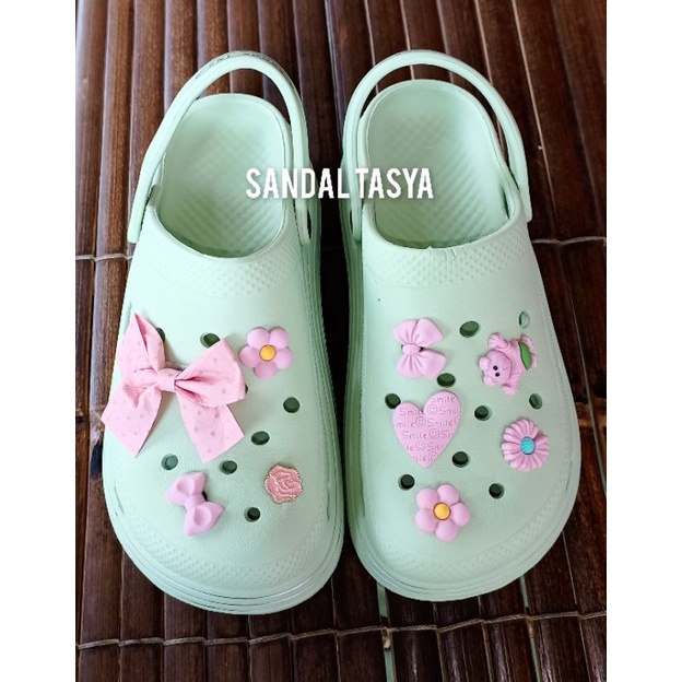 Sandal Baim Wanita Jelly Import Classic Bae Clog Fashion Jibbitz Pita Karakter Beruang Bear Casual Terbaru Korea Style Tinggi 4 cm