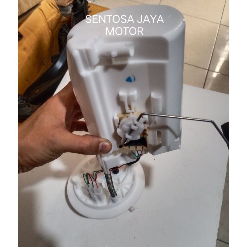 FUEL PUMP ASSY POMPA MINYAK TOYOTA INOVA INNOVA REBORN DIESEL 2015 UP 2400CC 77010-0K190 ORIGINAL