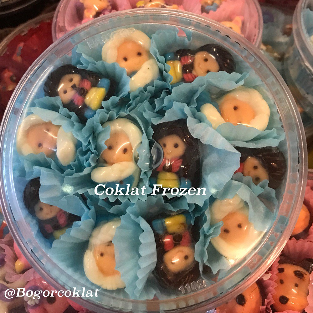 

Coklat Karakter Frozen
