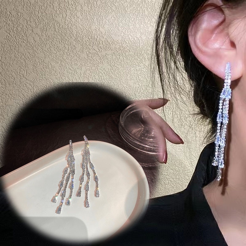 Anting Tusuk Gantung Temperament Desain Geometri Hias Zircon + Berlian Gaya Trendy / Simple Serbaguna Untuk Wanita