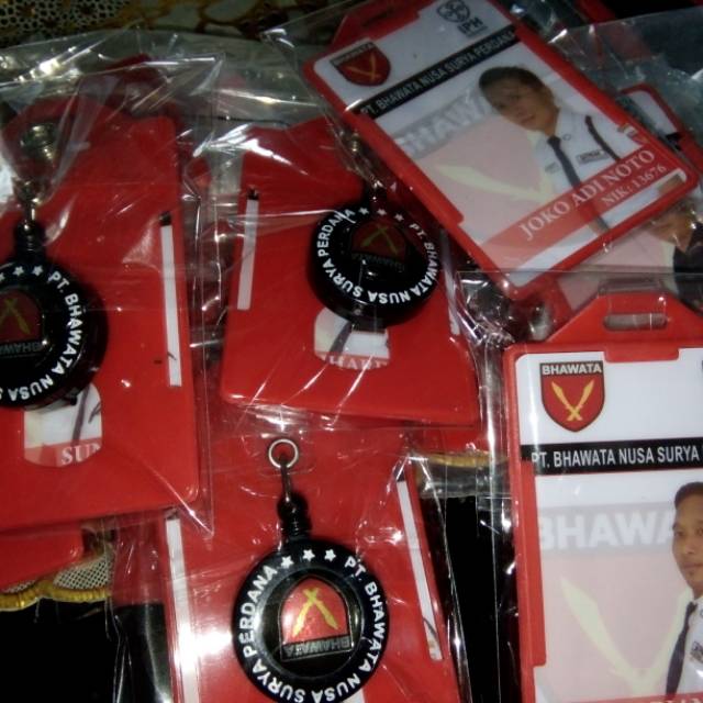 

Id card + yoyo + card holder