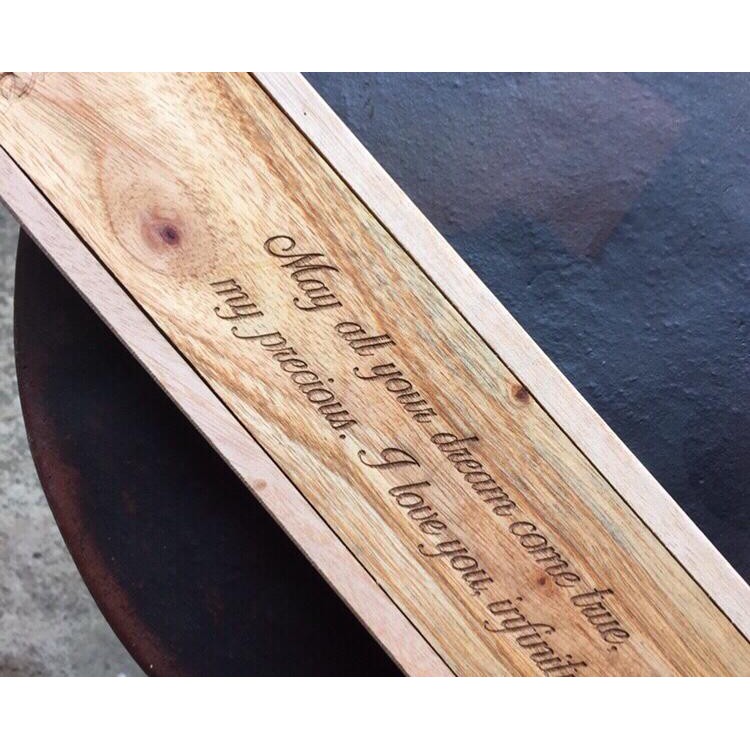 

Eboni Grafir (Hanya Biaya Tambahan Bukan Jam) Grafir Box