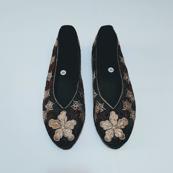 etnik fashion sepatu wanita flat slip on bordir murah terbaru motif anggrek hitam