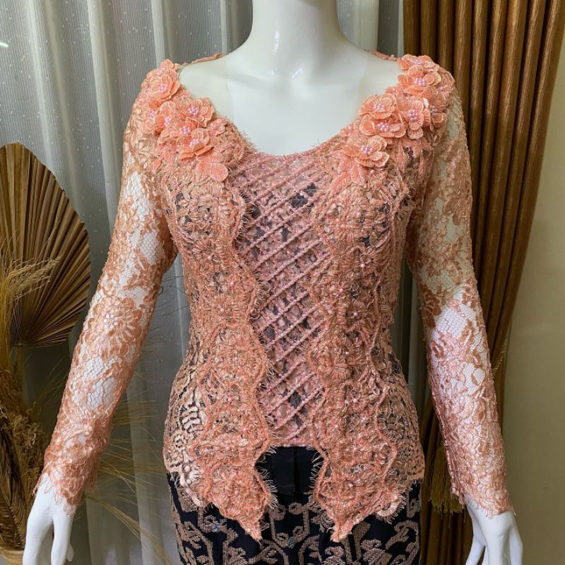 Kebaya modif payet tabur