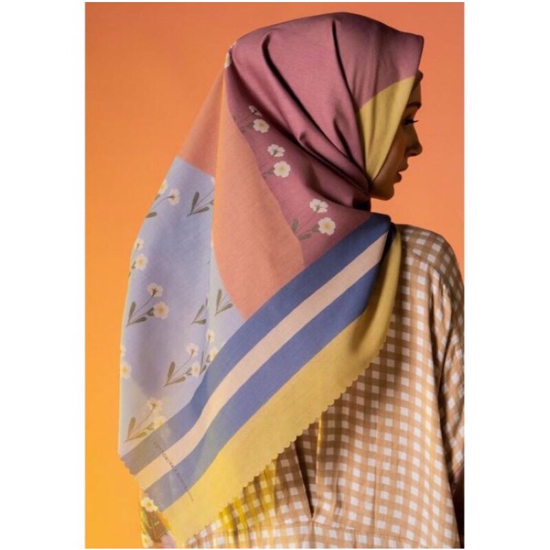 Pink Chaten Scarf by Riamiranda x Cottonink.