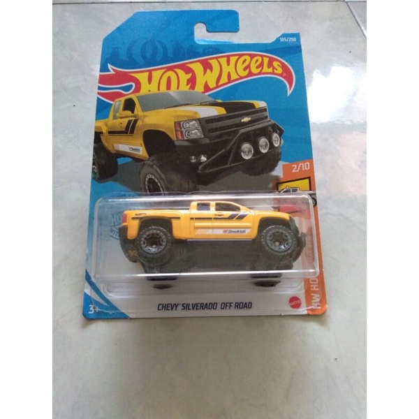 Hot wheels CHEVY SILVERADO OFF ROAD