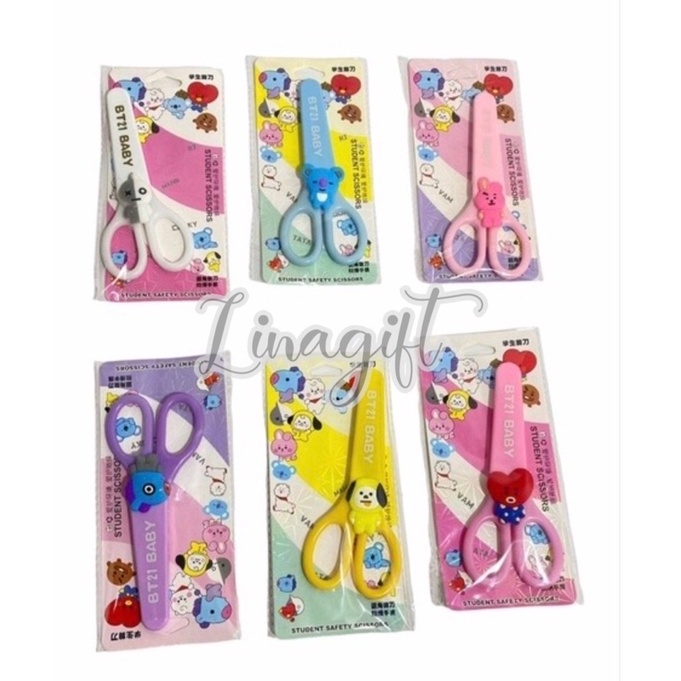 ( Ecer 1 Pc ) PLASTIC MOTIF SCISSOR WITH COVER ( STAINLESS STEEL ) - GUNTING BESI ANAK MULTIGUNA DG TUTUP AMAN FROZEN ELSA / UNICORN / LOL / HELLOKITTY / BTS / BARE BEARS / FLAMINGGO - UJUNG TUMPUL TIDAK TAJAM