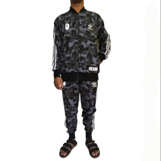 Jaket tracktop adidas x a bathing ape camo pattern
