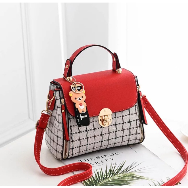 top handle bag wanita / tas selempang wanita terbaru/ tas selempang wanita kekinian 2022/ tas selempang wanita korea/ tas selempang wanita import batam/ tas selempang wanita import ori/ tas selempang wanita murah/ tas kondangan/ tas wanita simpel/ others