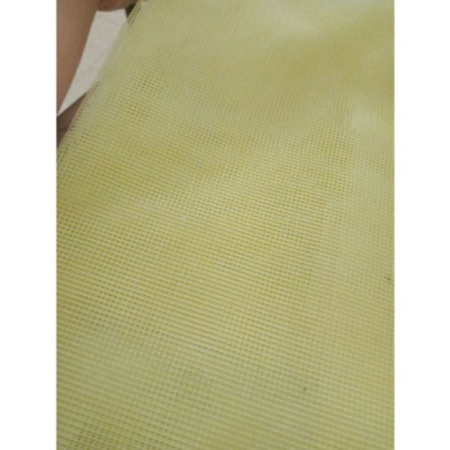 kain kristik strimin plastik