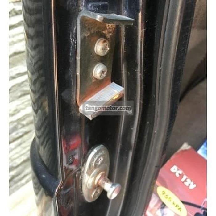 Cover Stopper Pintu Belakang Katana - Jimny