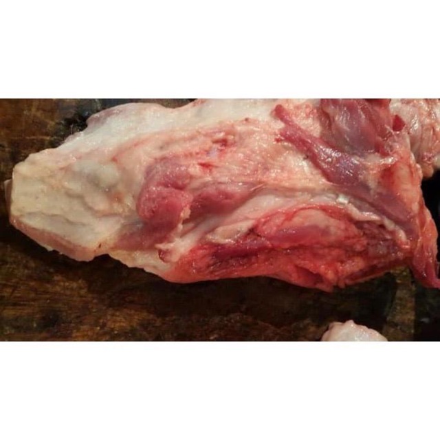 

Leher babi (bisa request giling atau utuh)