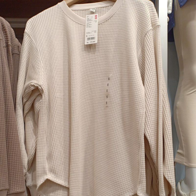 promo kaos wanita lengan panjang waffle uniqlo