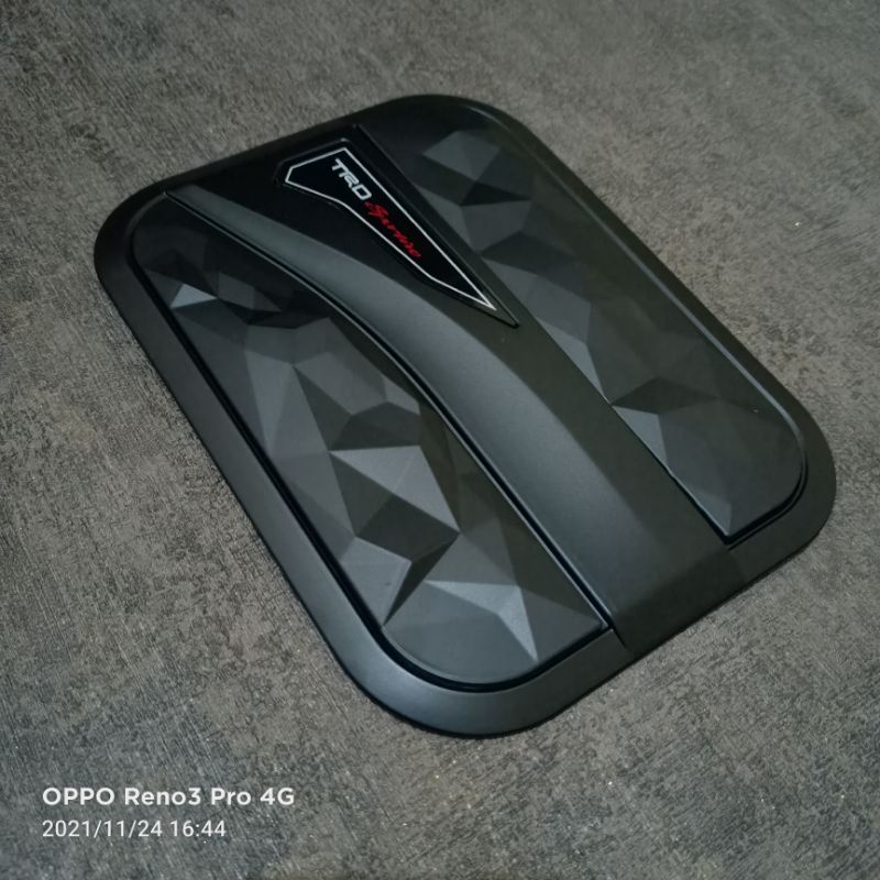 Tank cover TRD Sportivo Mobil Calya Sigra Hitam doff