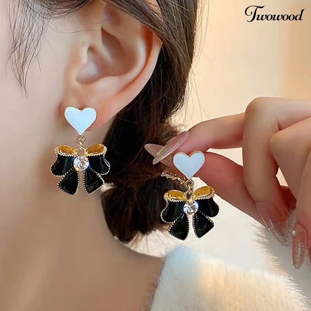 1 Pasang Anting Stud Desain Kupu-Kupu Rumbai Gaya Vintage Untuk Wanita