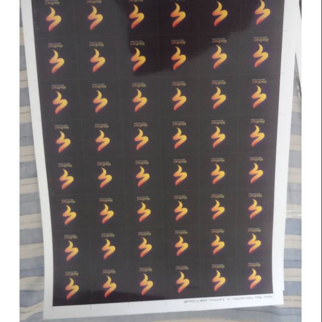 

Cetak sticker vinyl transparan A3 (termasuk potong)