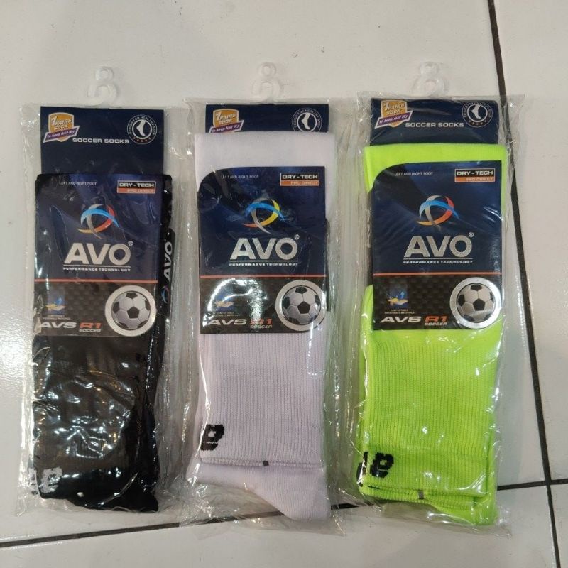 kaos kaki avo bola avo panjang diatas lutut