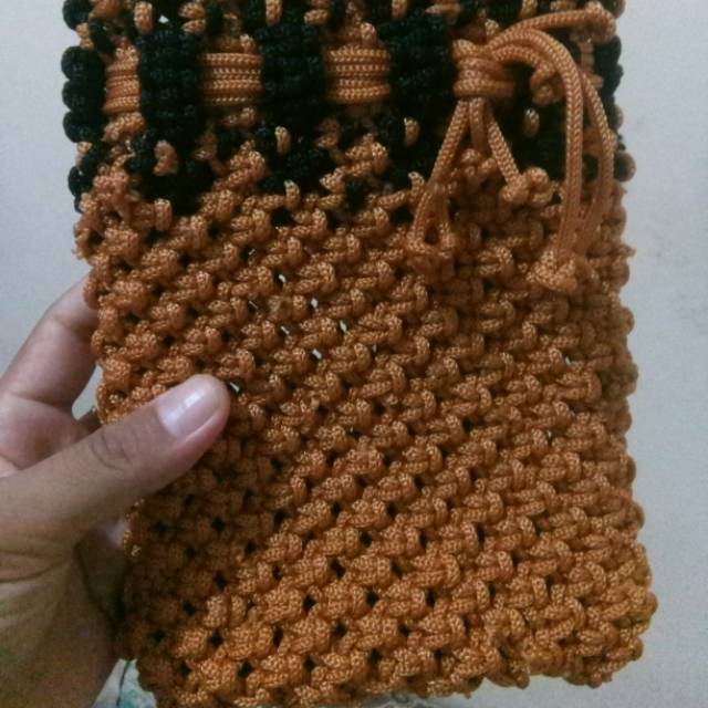 Tas hp dari tali kur