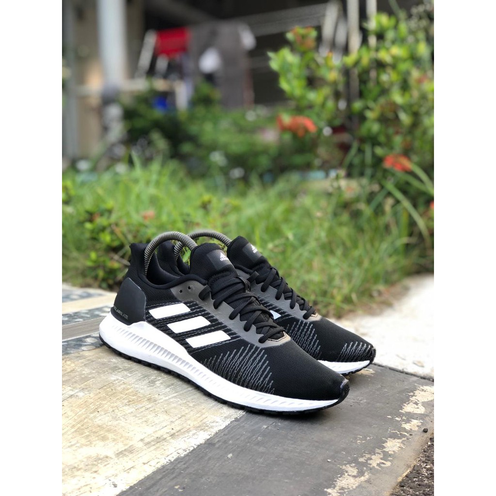 Sepatu Sneakers Running Adidas Solar Blaze Hitam Putih Original