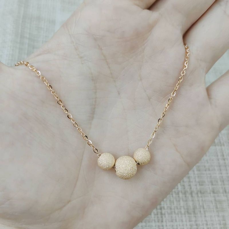 Kalung Titanium Wanita Bandul Bola Bola Fashionanable
