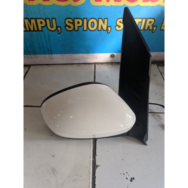 Spion Honda Brio bagian kanan