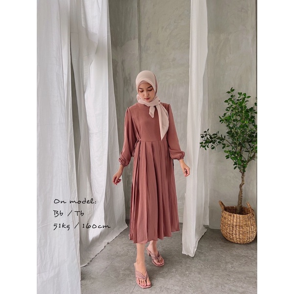 Ghea Midi dress