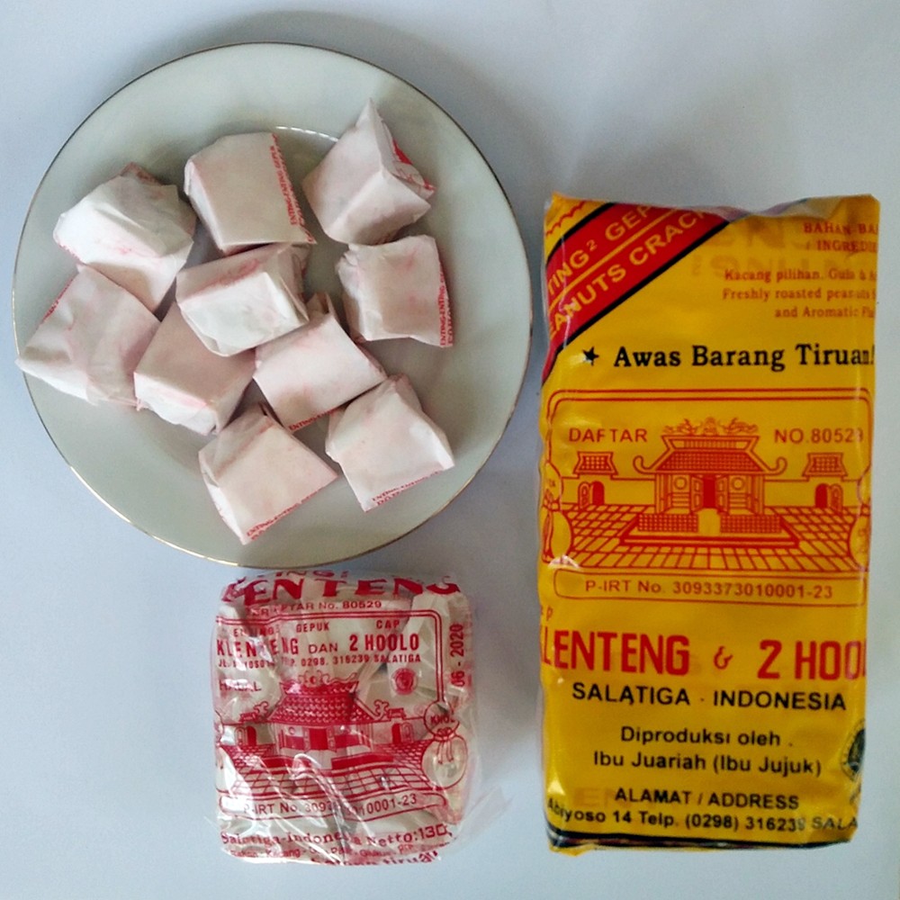 

Enting Enting Cap Klenteng dan 2 Hollo