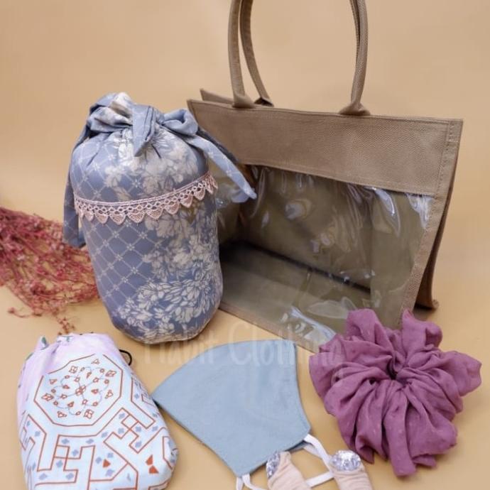 

Hampers ramadan mukena armani silk