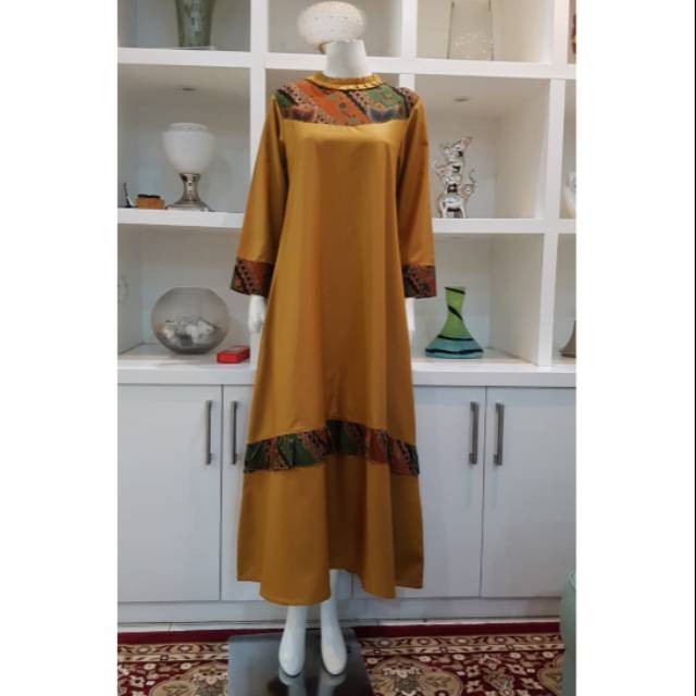 Gamis aksen batik by EDNESS KAYLA