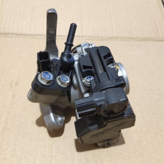 Throttle body Sonic 150 R + injector + intake ( karburator injeksi + manifold )
