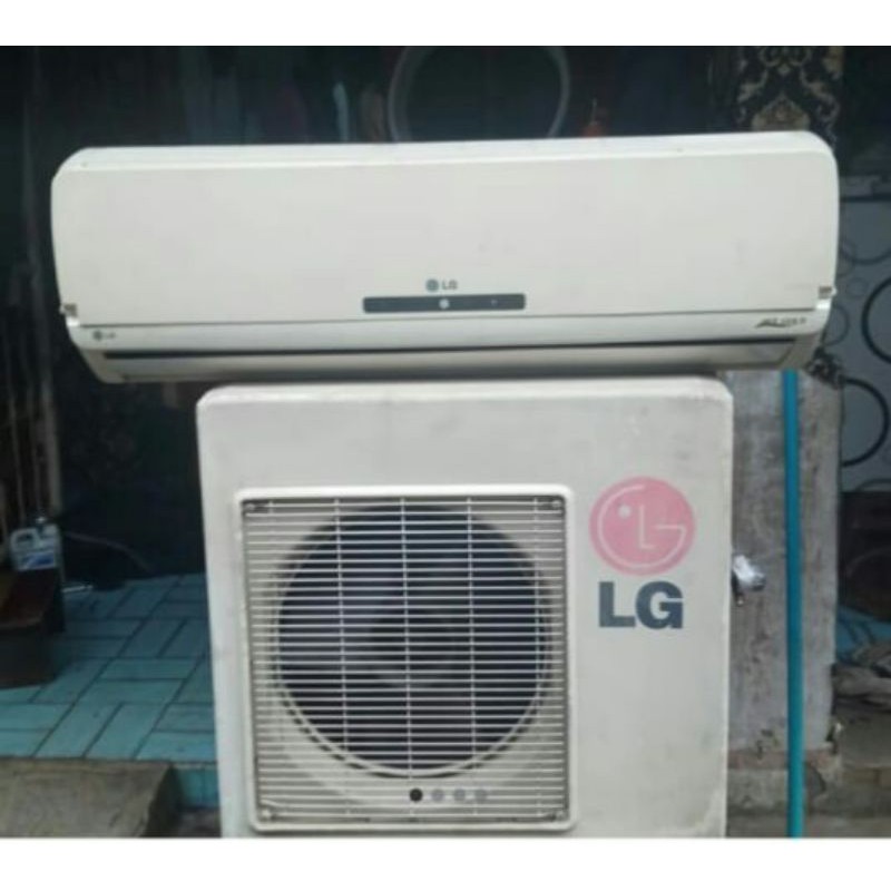 AC second 1/2pk +pasang bergaransi 1bln