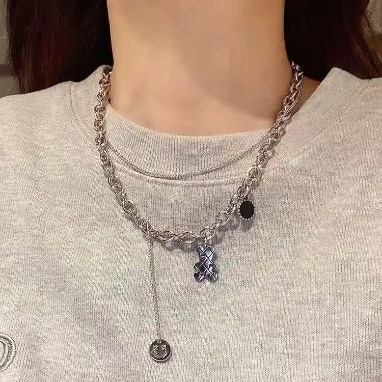 Korea fashion style in Trendi double rantai Beruang Kalung hip hop tersenyum lucu liontin serbaguna