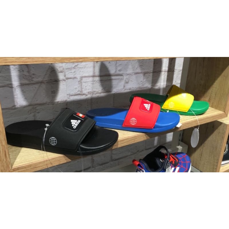 Sandal Kids Adidas X LEGO limited stock