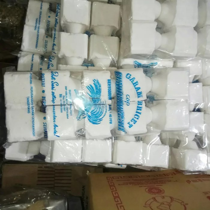 

Garam Bricet (Bata) Putih bersih Cendrawasih