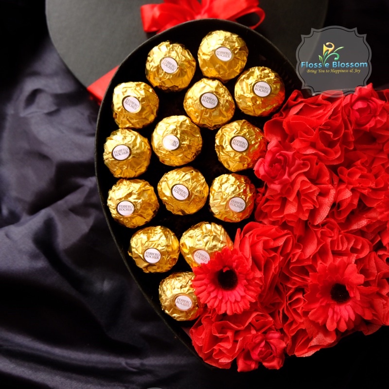 

Box coklat ferrero rocher valentine