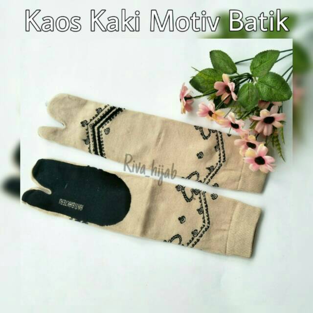 Kaos Kaki Jempol Motiv  Muslimah