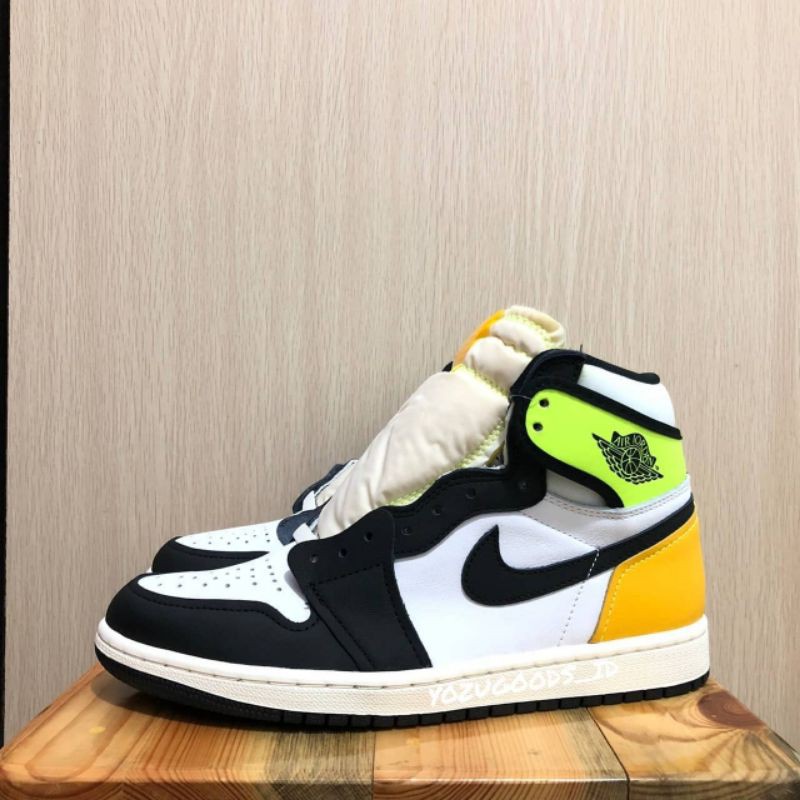 volt jordan 1s