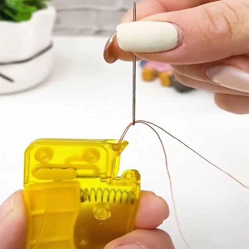 Alat Bantu Jahit Auto Needle Threader Hand Machine Material ABS Peralatan Jahit Kecil Minimalis Berkualitas
