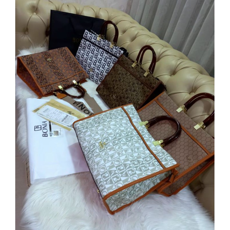 NEW TOTEBAG BONIA/ WITH PAPER BAG AND NOSER/ REAL PIC / TAS BRANDED