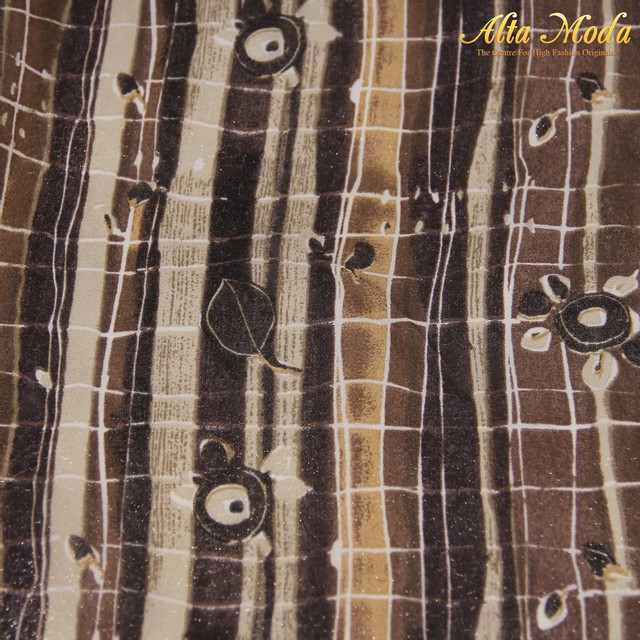 

Alta Moda Katun Georgette Cokelat Garis Bunga (1M)