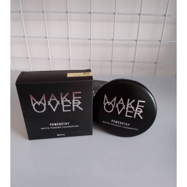 Make Over Powerstay Matte Powder Foundation. W22