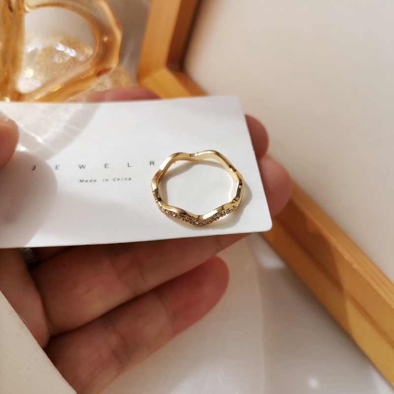 Cincin Desain Gelombang Hias Berlian Gaya Korea Untuk Wanita