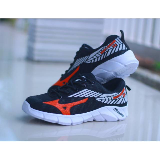 sepatu sport mizuno