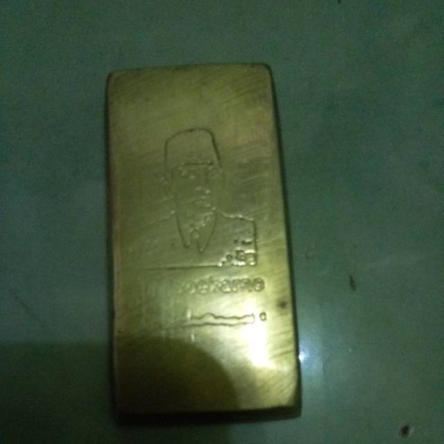 

KUNINGAN SOEKARNO,24 K