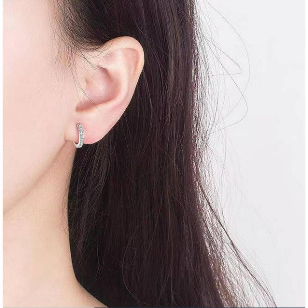 1 Pasang Anting Tusuk Model Kristal Silver Elegan untuk Wanita / 2 Anting Tusuk Model Kristal Silver Elegan untuk Wanita