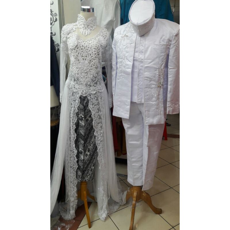 Kebaya akad nikah couple