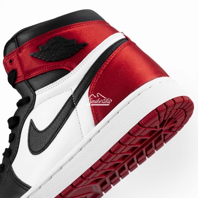 Air Jordan 1 High Satin Black Toe