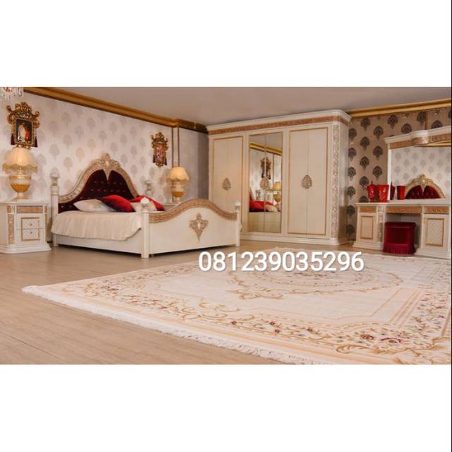 SET KAMAR TIDUR JATI MEWAH DIPAN NAKAS MEJA RIAS DAN LEMARI MEWAH