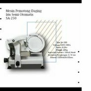 Meat slicer semi otomatis sa 250
