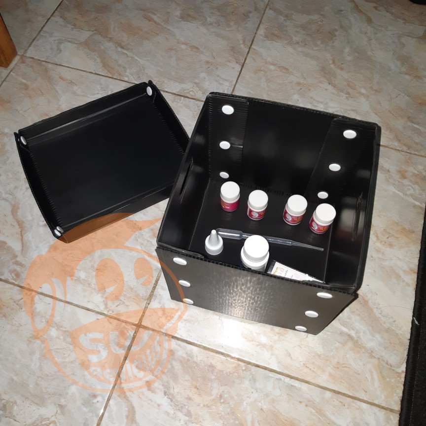 Alvaboard Kotak Penyimpanan Serbaguna Persegi Dengan Kancing, Ukuran Small (20 X 20 X 20 Cm)